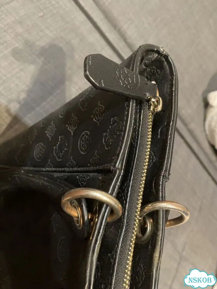 Сумка Guess оригинал бу фото 5