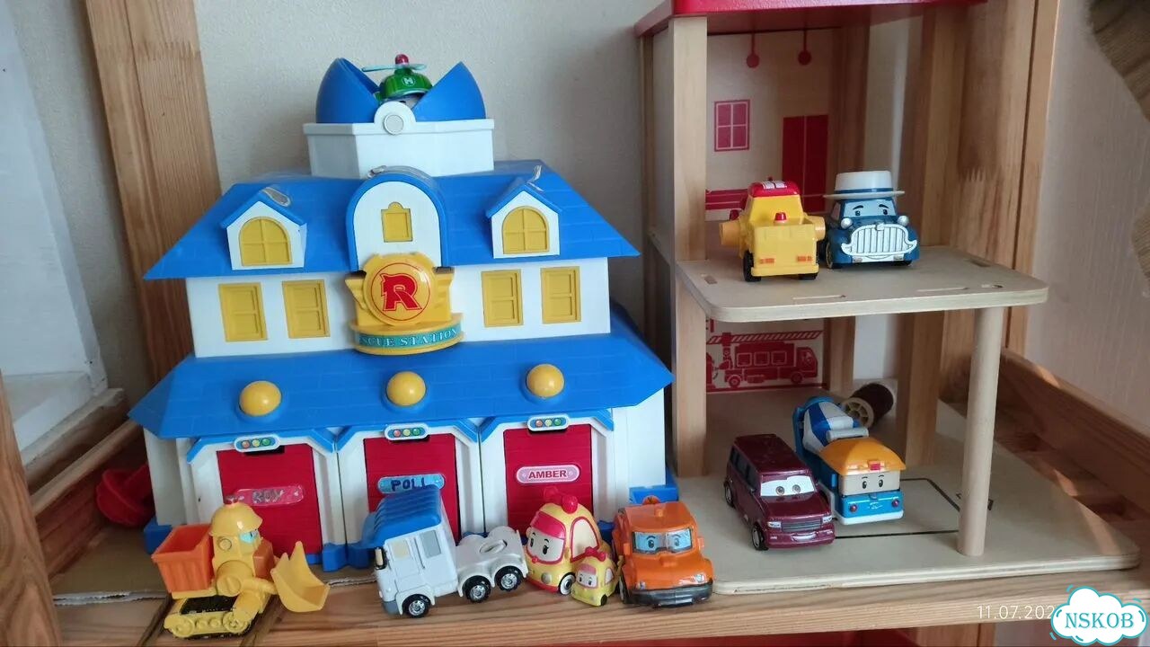 Детские игрушки машины фото 1