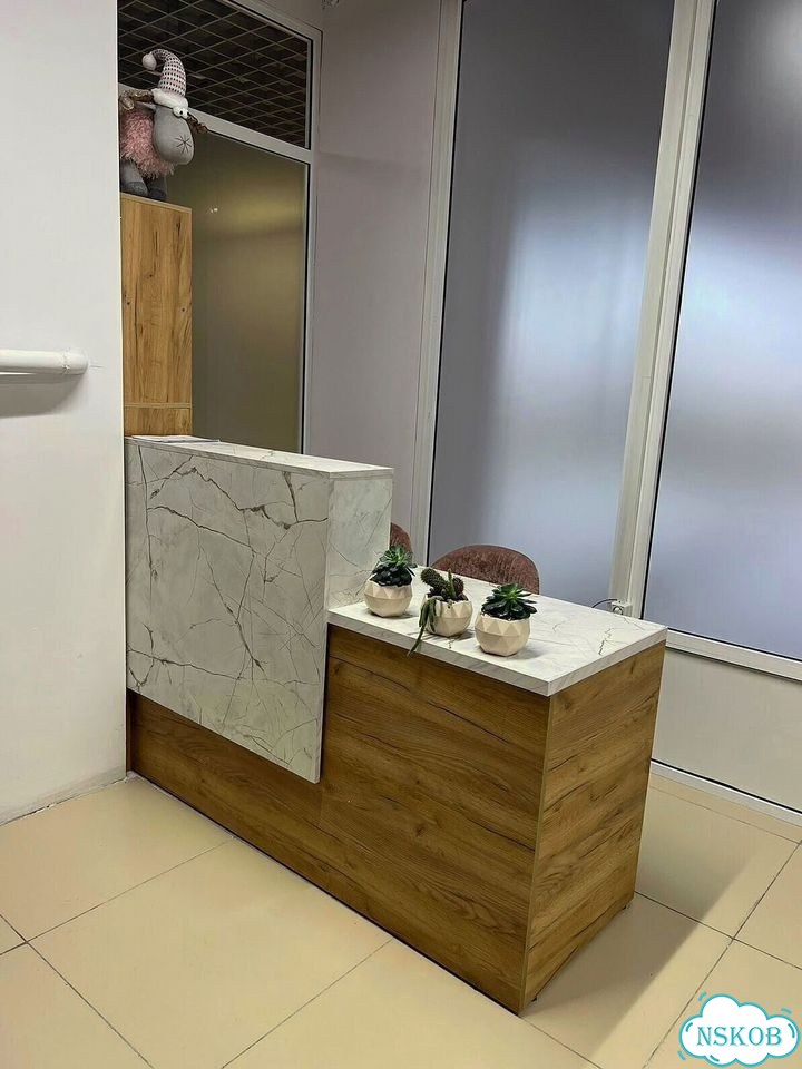 Стойка ресепшен для коворкинга фото 6