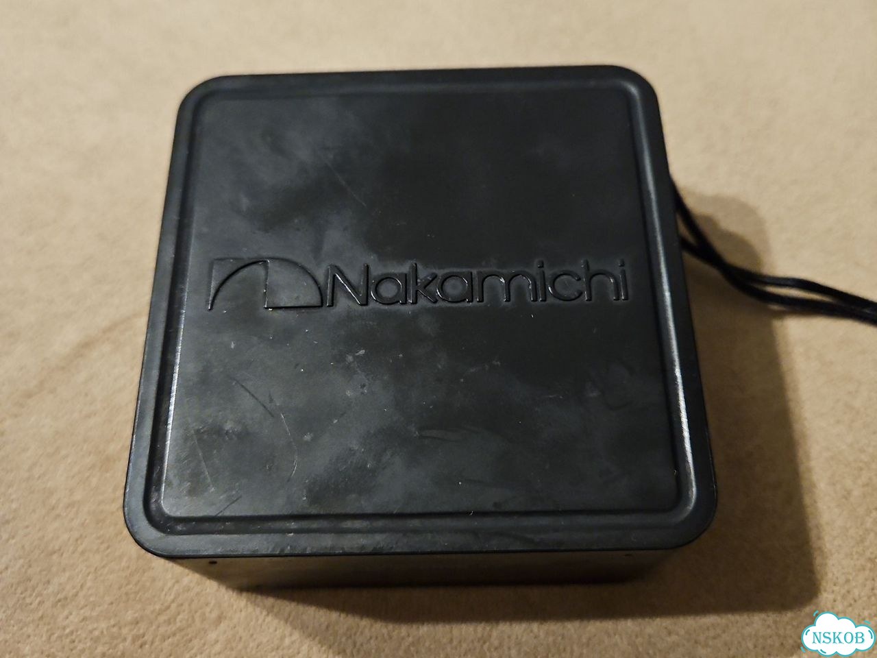Портативная колонка Nakamichi Cubebox с проблемой фото 3