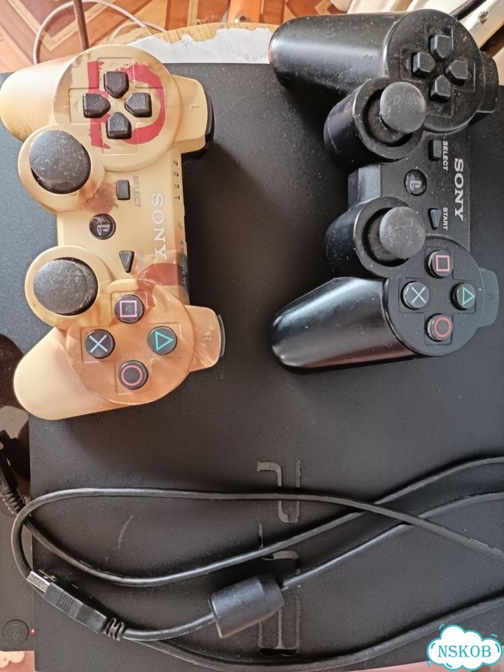 Продают ps 3,есть игры фифа 19, ufc 3,гта 5 фото 1