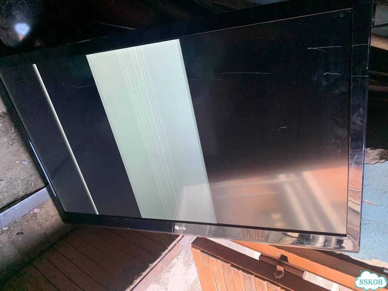 Телевизор lg 42LV3700 -ZC фото 1