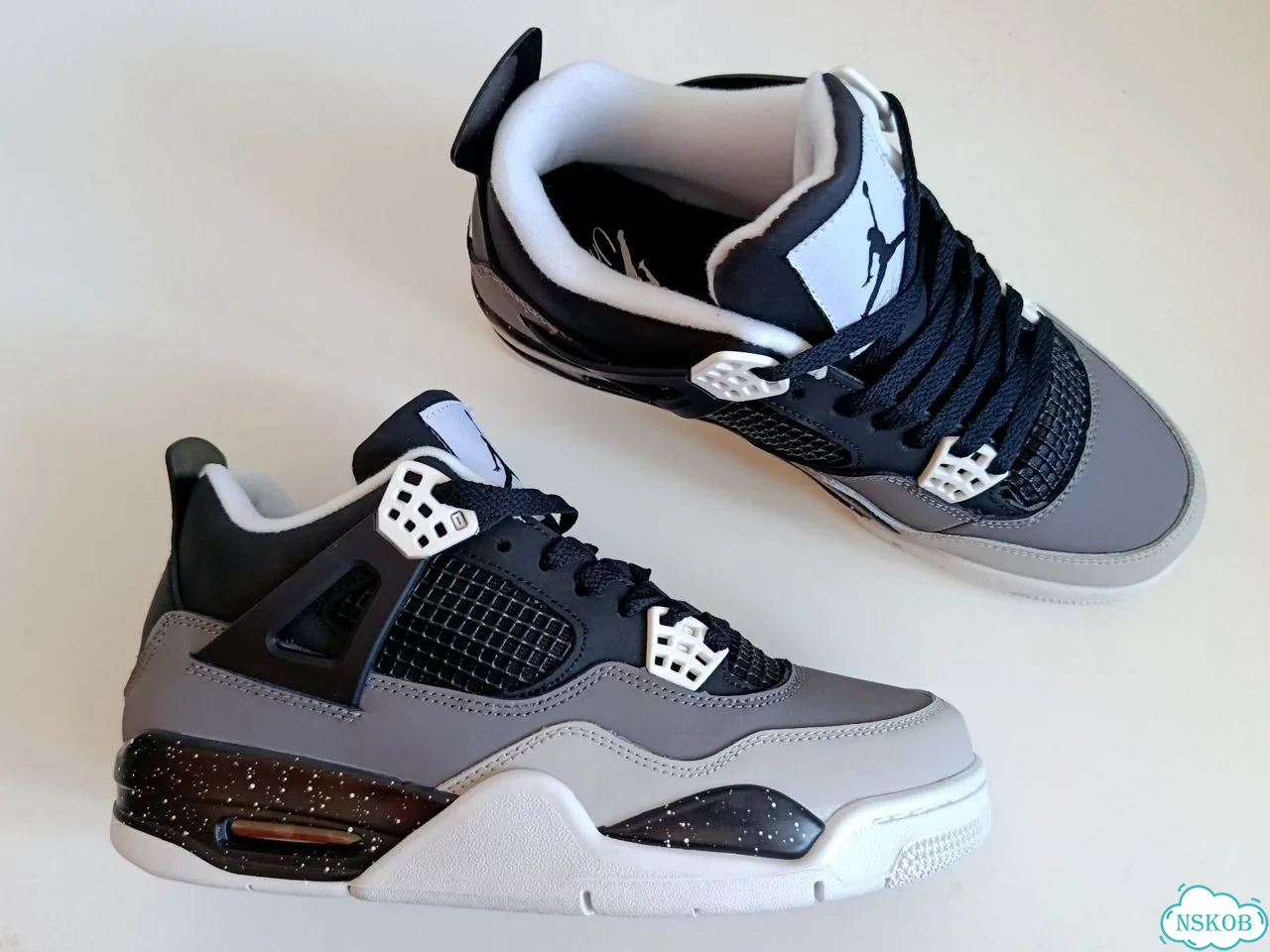 Кроссовки Nike Air Jordan 4 Retro фото 8