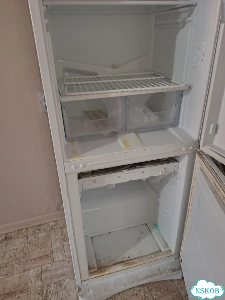 Холодильник бу фото 3