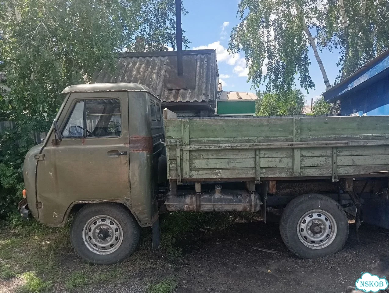 УАЗ 3303 бортовой фото 1