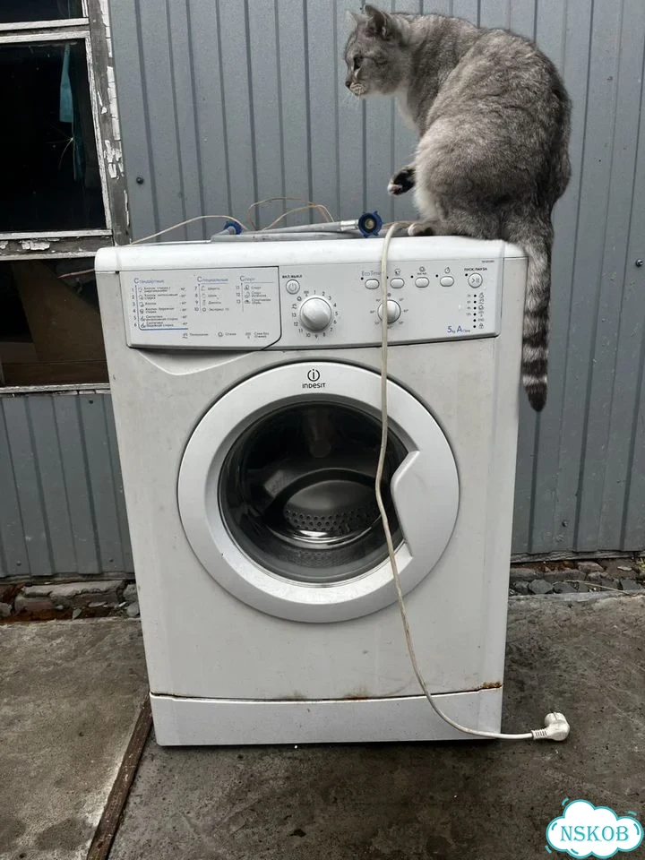 Стиральная машина indesit на запчасти фото 1