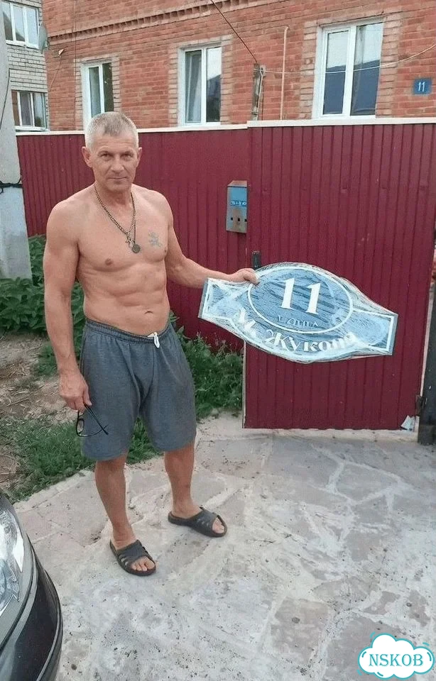 Табличка в любом цвете от дизайнера с производства фото 1