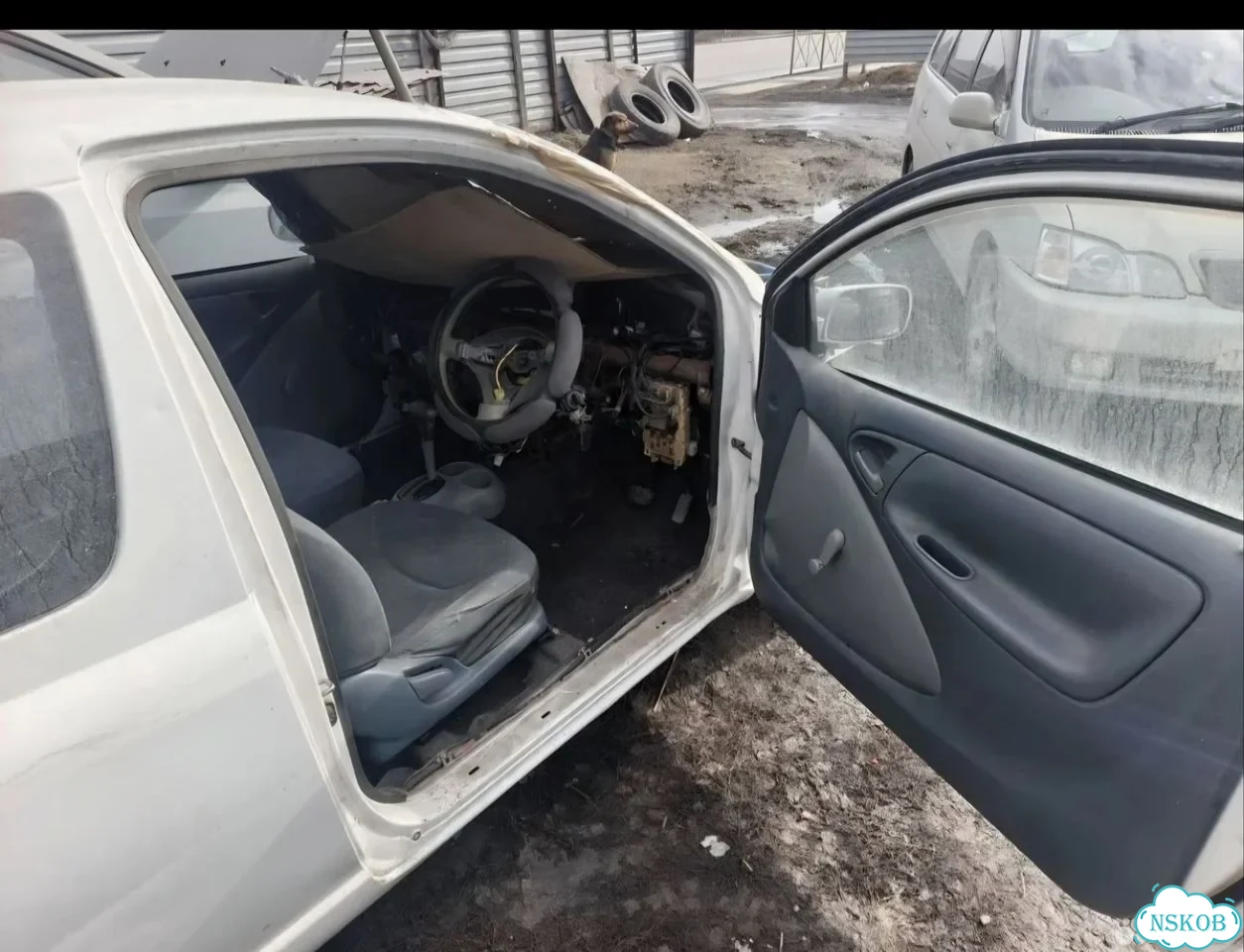 Разбор Toyota Vitz 2001 фото 3