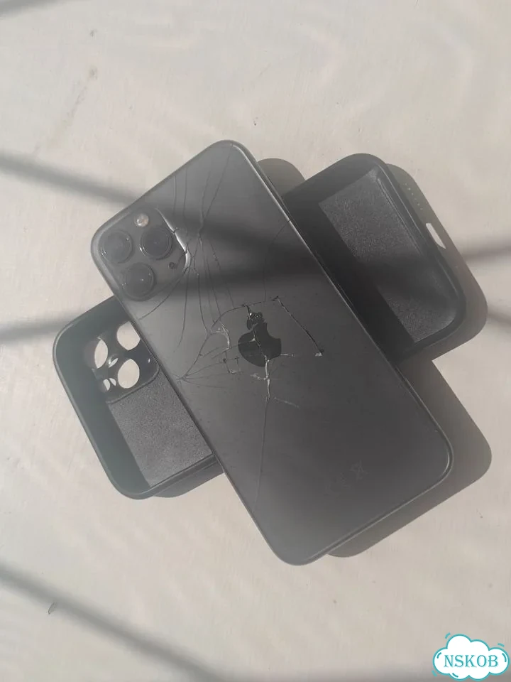 iPhone 11 Pro, 256 ГБ, SIM + eSIM фото 1