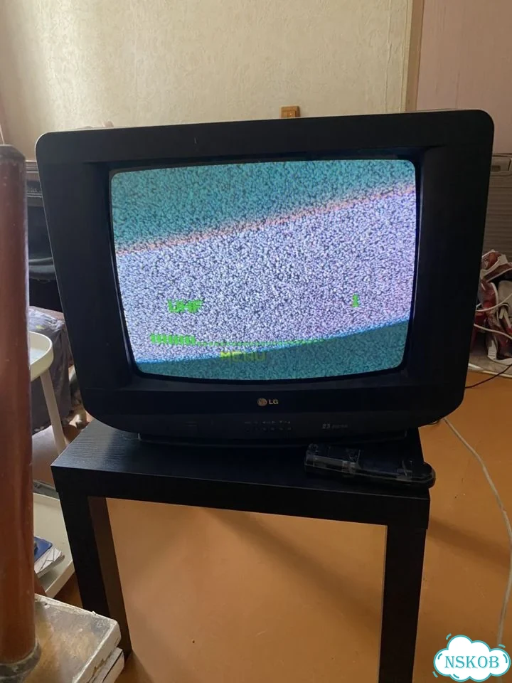 Телевизор lg б/у фото 1