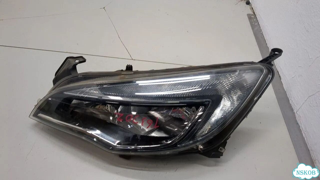 Фара (передняя) левая Opel Astra J фото 1