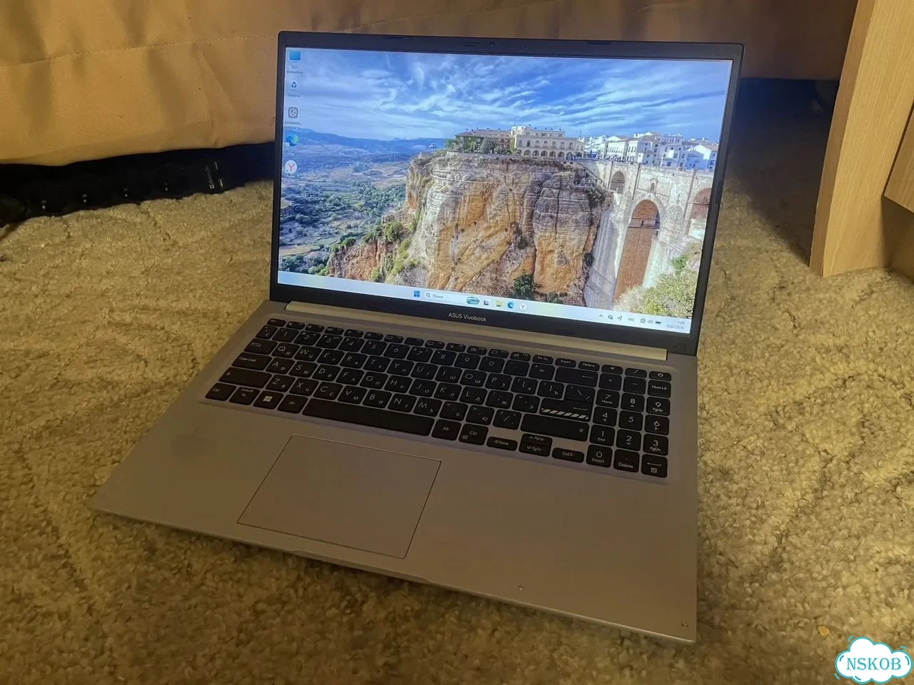 Asus VivoBook 15 (Ryzen 7 4800H) фото 2