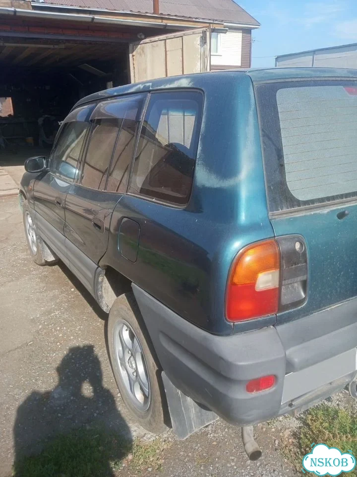 Toyota RAV4 2.0 AT, 1995, 350 000 км фото 3