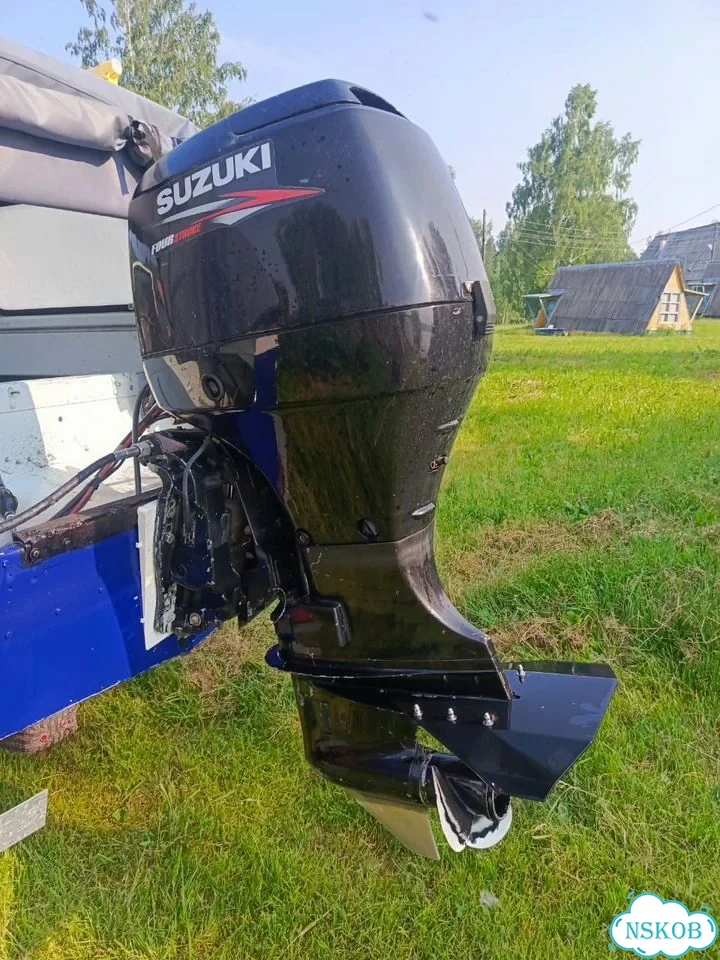 Лодочный мотор Suzuki DF 70 фото 3