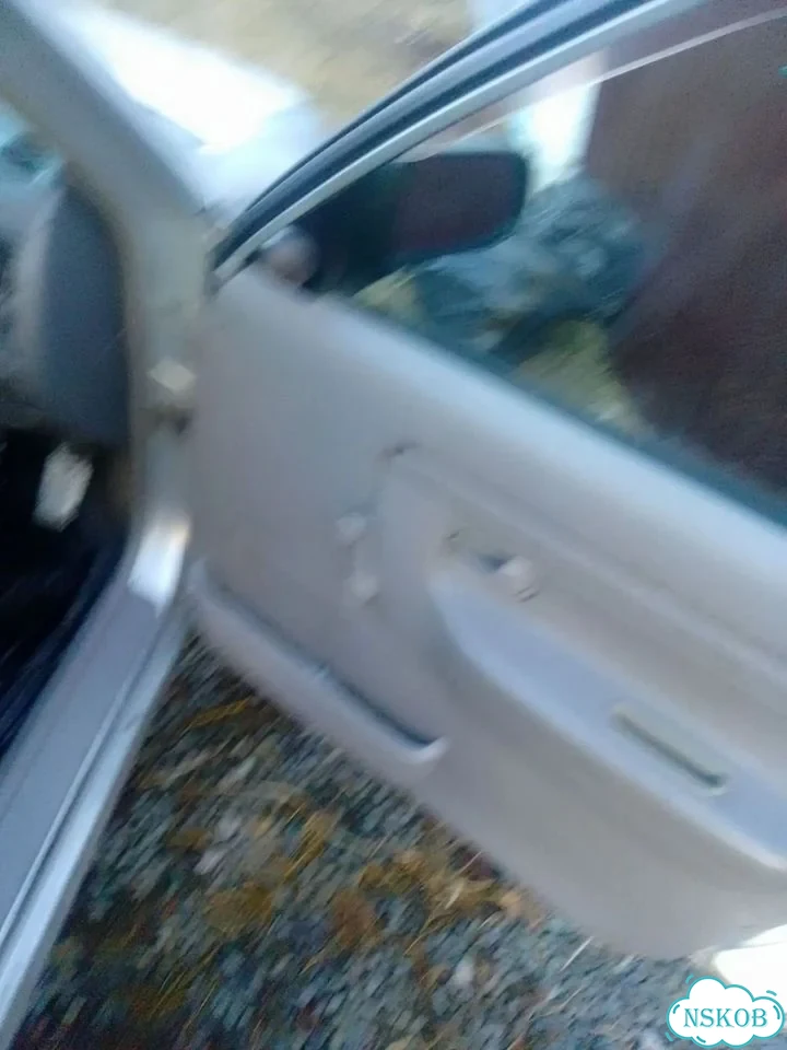 Mazda Demio 1.3 MT, 2000, битый, 368 000 км фото 8