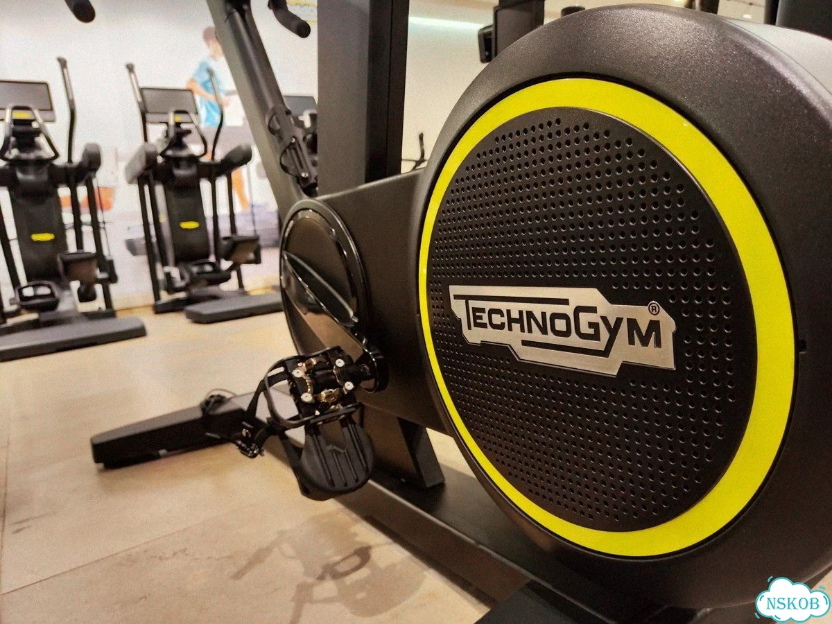 Шоссейный велотренажер Technogym Ride фото 4