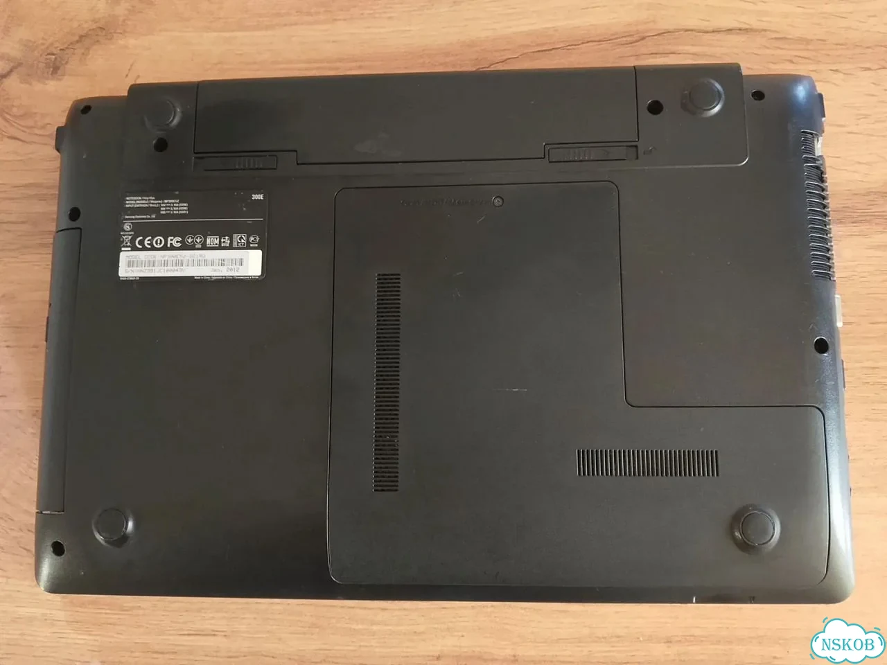 Ноутбук Samsung np300 фото 7
