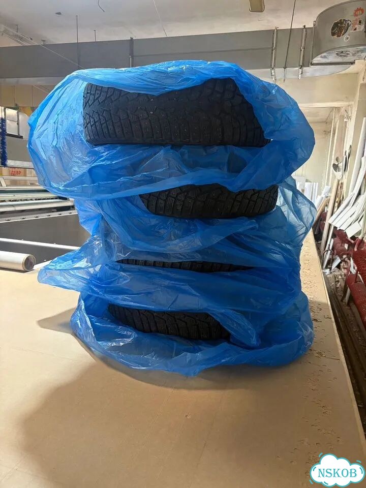 Maxxis ArcticTrekker NP3 215/65 R16 фото 1
