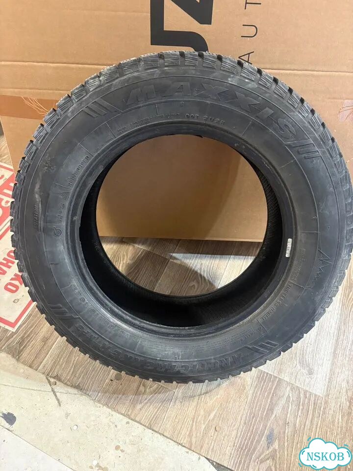 Maxxis ArcticTrekker NP3 215/65 R16 фото 10