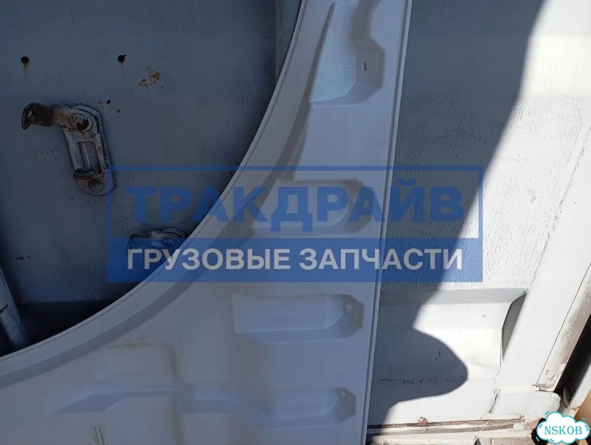 Накладка левой двери для Sitrak C7H фото 4