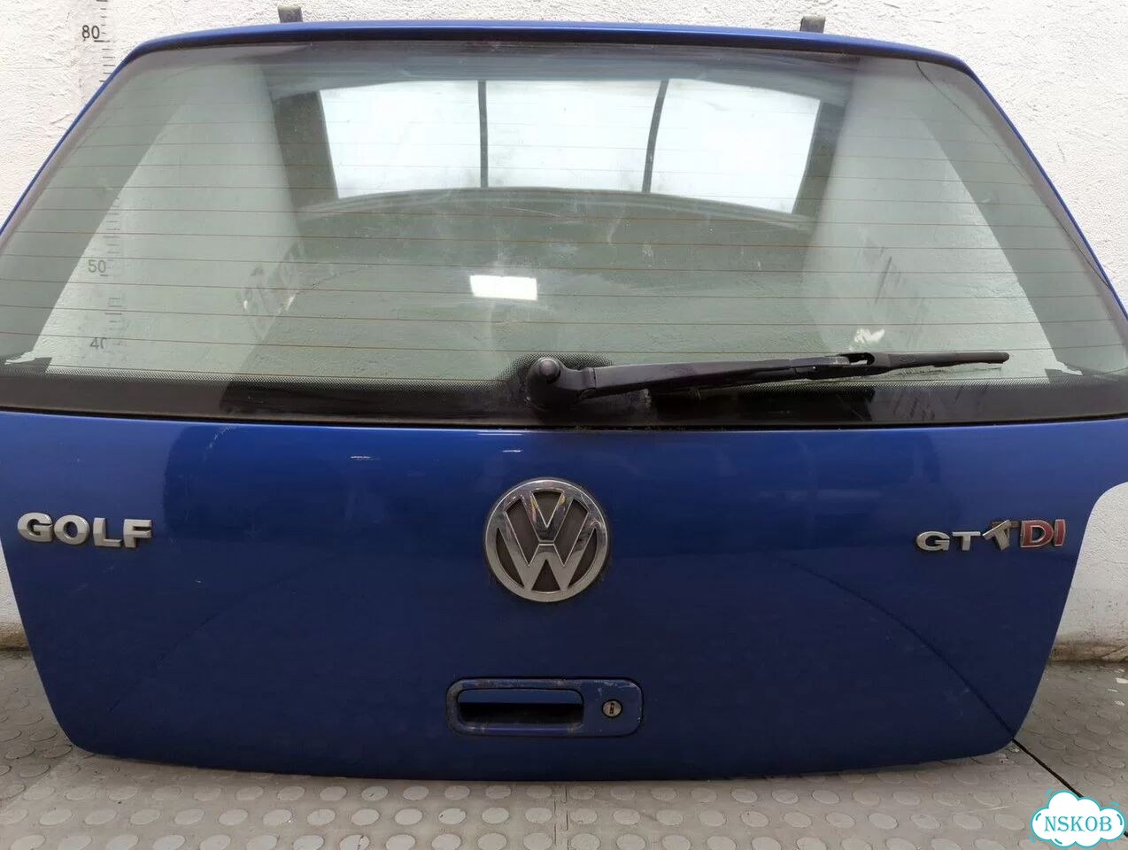Крышка багажника Volkswagen Golf 4 фото 3