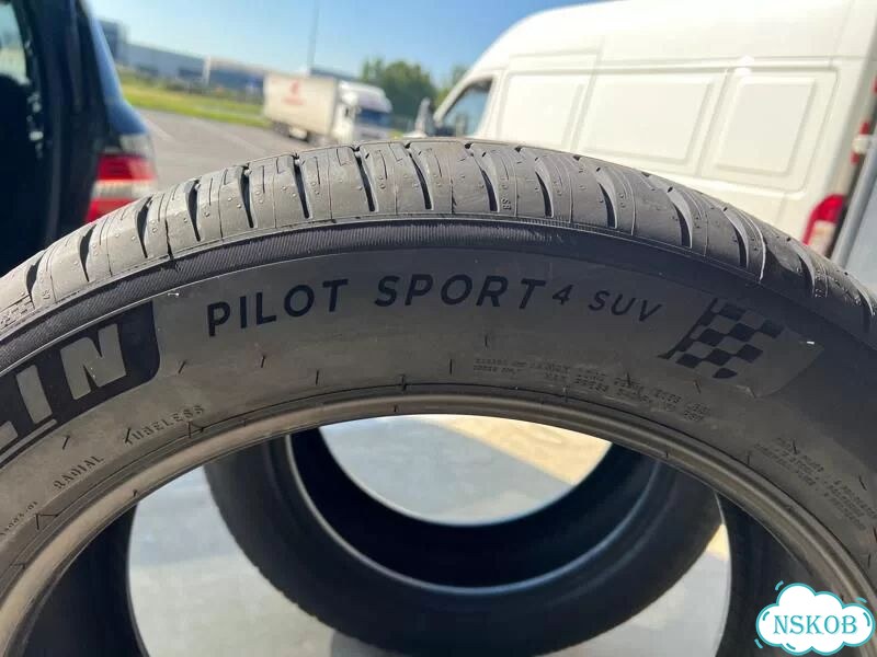 Michelin Pilot Sport 4 SUV 225/65 R17 106V фото 2