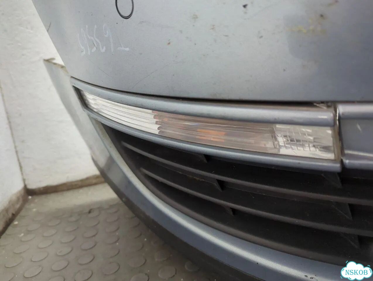 Бампер передний Volkswagen Passat 6 фото 3