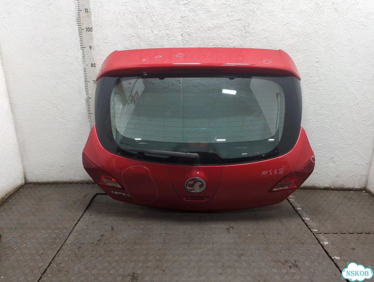 Крышка багажника Opel Astra J фото 1