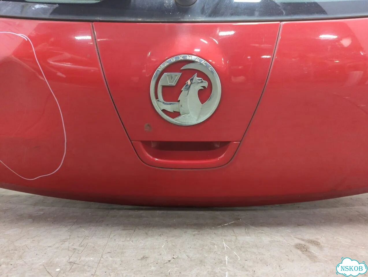 Крышка багажника Opel Astra J фото 9
