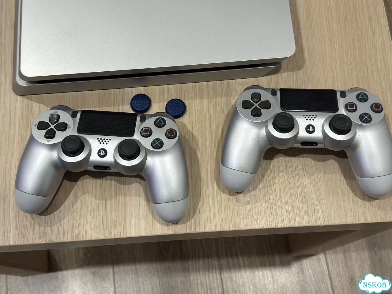 Sony playstation 4 slim 500gb 2 геймпада фото 6