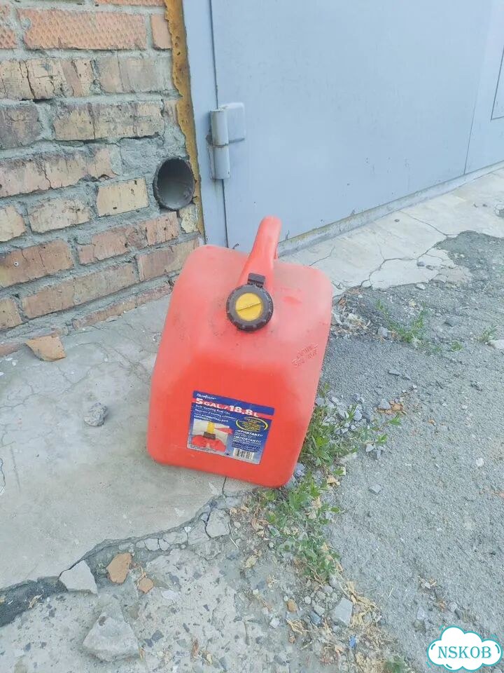 Канистра для бензина фото 1
