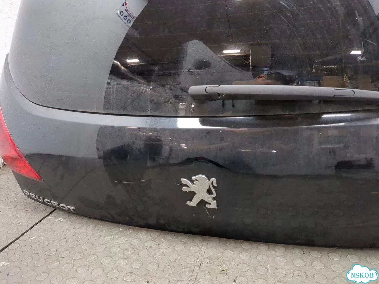 Крышка багажника Peugeot 3008 фото 8