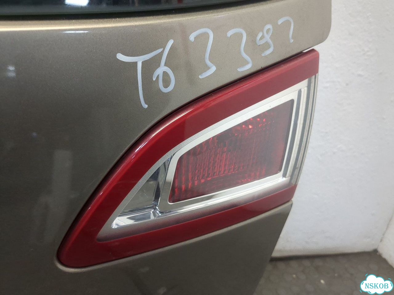 Крышка багажника Renault Scenic фото 7