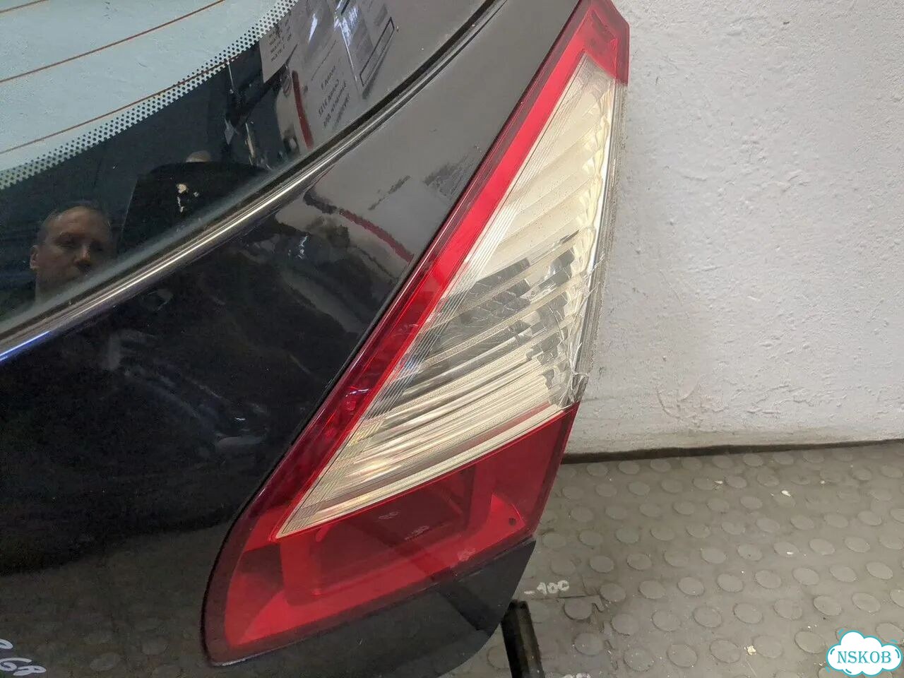 Крышка багажника Renault Megane 3 фото 8