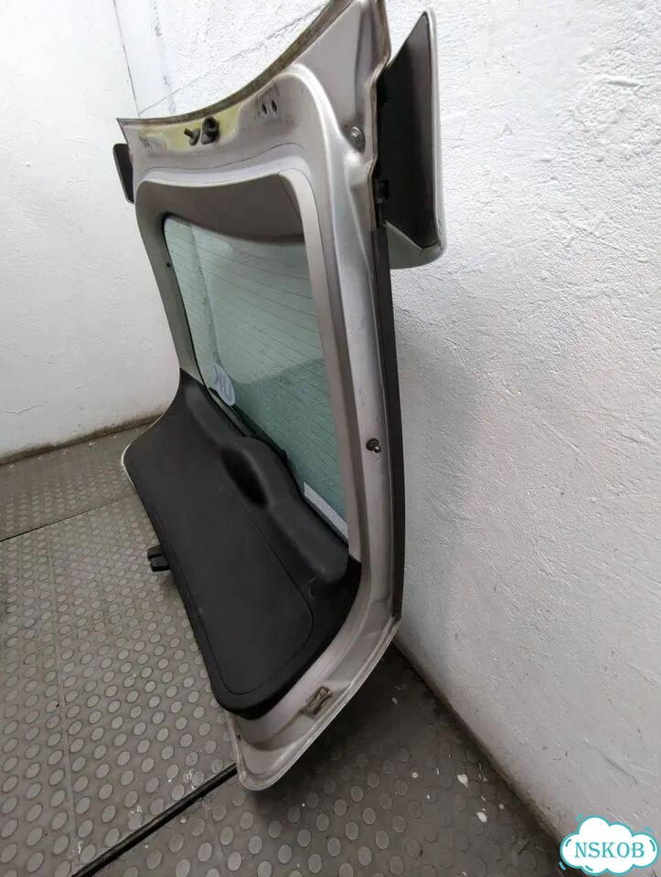 Крышка багажника Ford Focus 2 фото 11