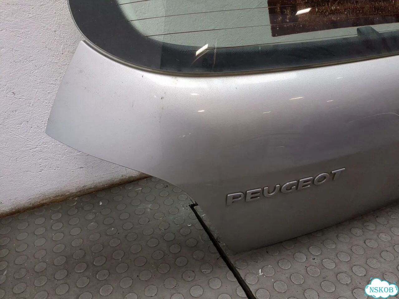 Крышка багажника Peugeot 307 фото 10
