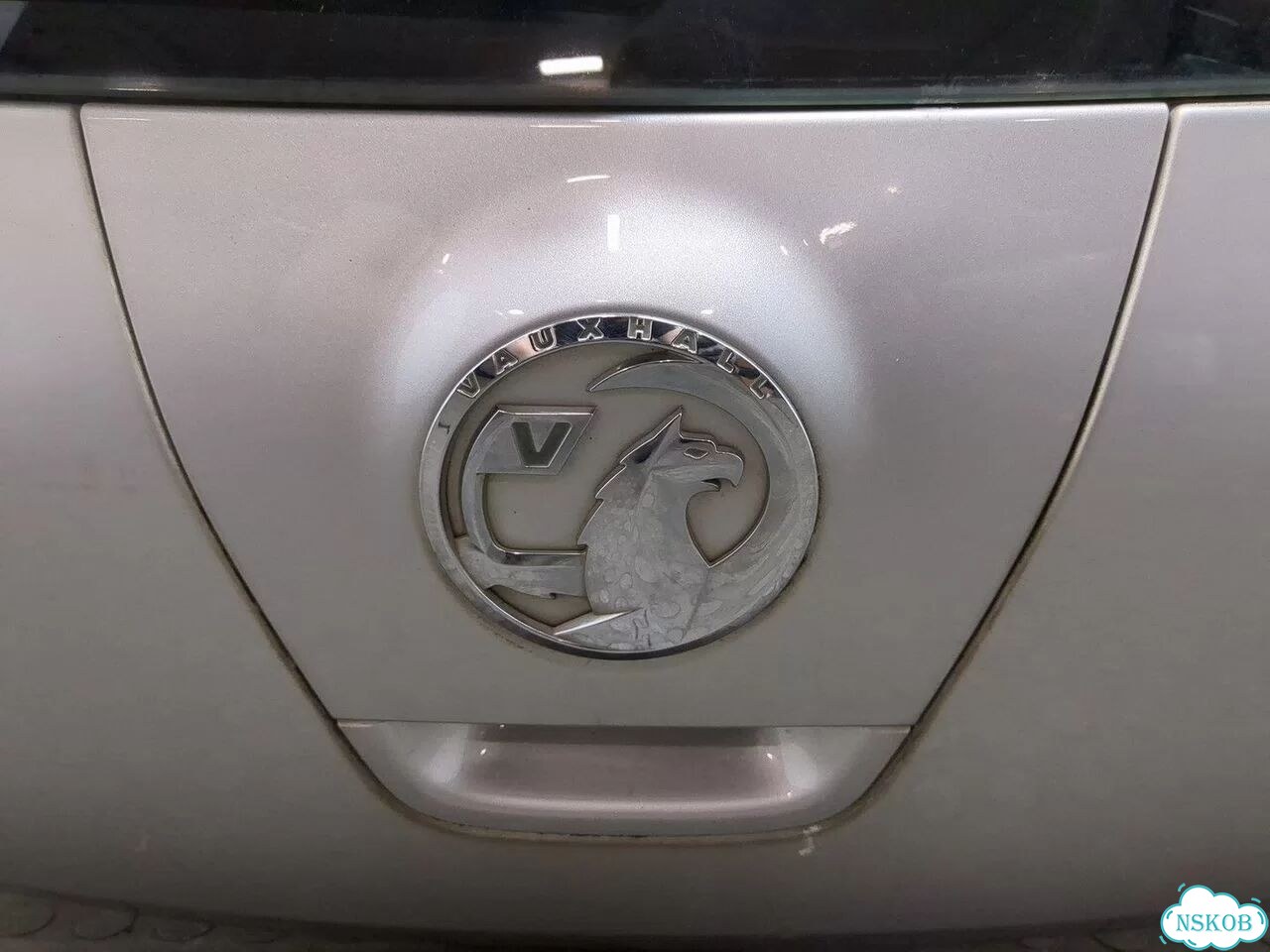 Крышка багажника Opel Astra J фото 9