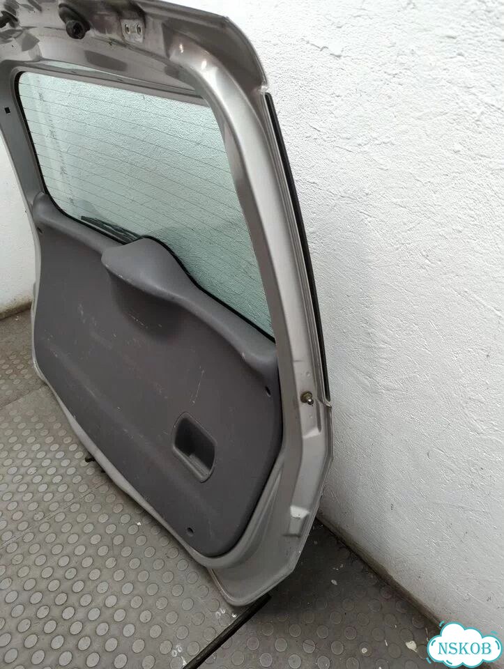 Крышка багажника Ford Fusion фото 11