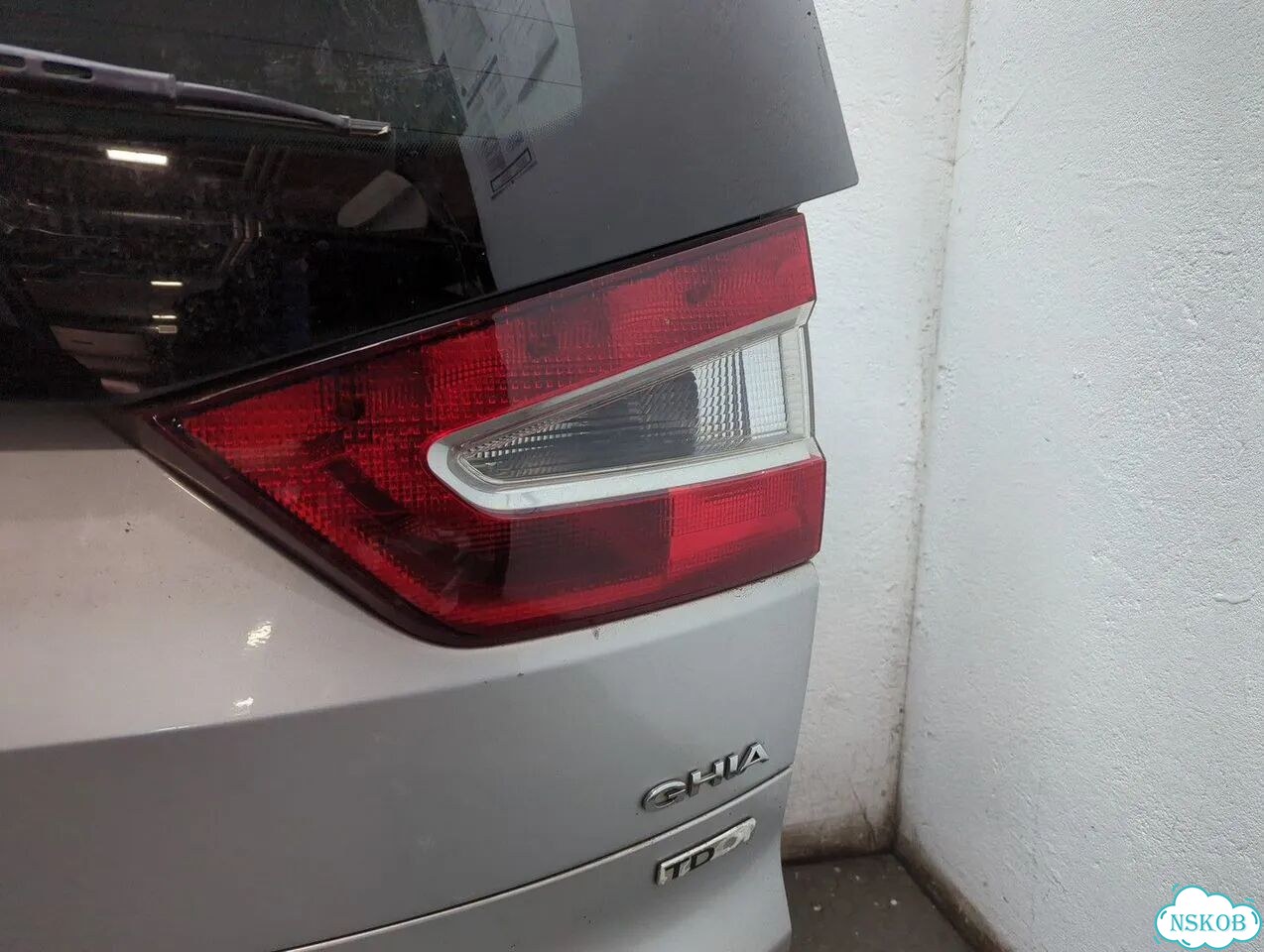 Крышка багажника Ford Galaxy фото 10