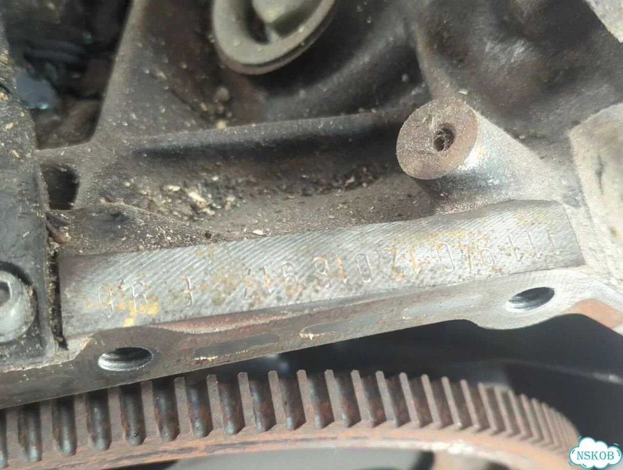 Двигатель Mercedes 124 E M111.940 фото 2