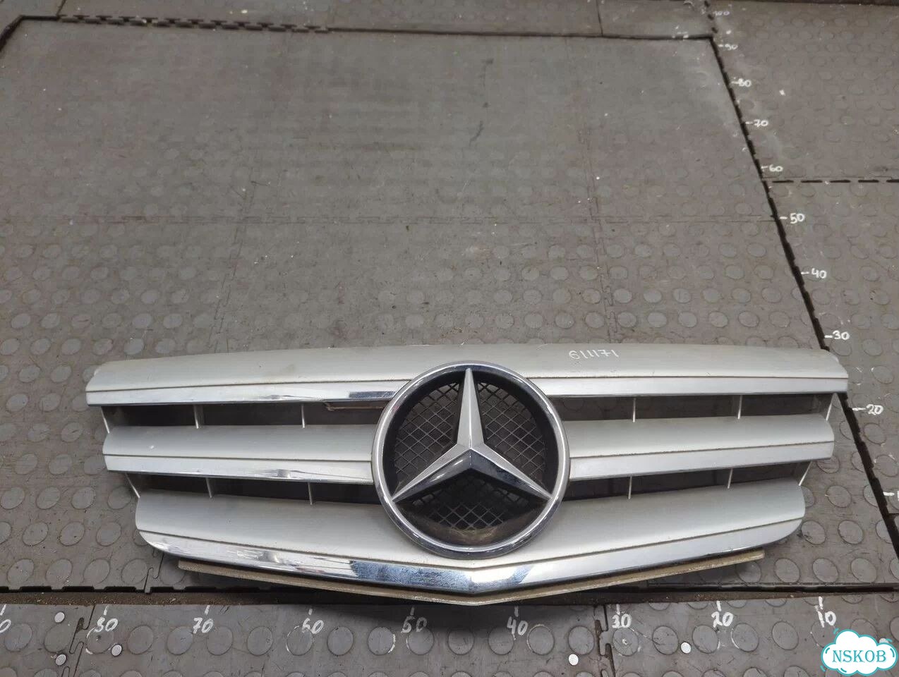 Решетка радиатора Mercedes B W245 фото 1