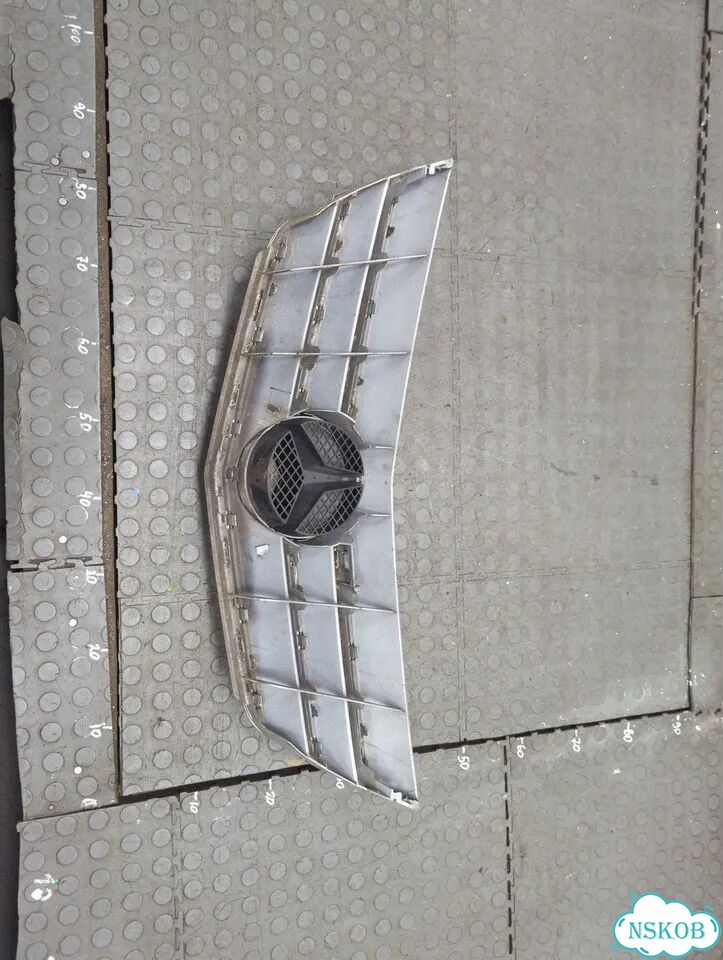 Решетка радиатора Mercedes B W245 фото 7