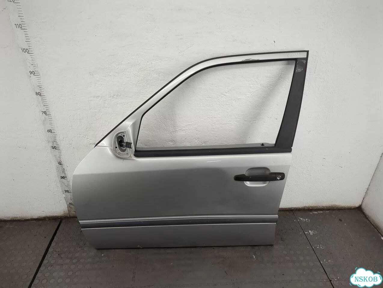 Дверь боковая левая передняя Mercedes C W202 фото 1
