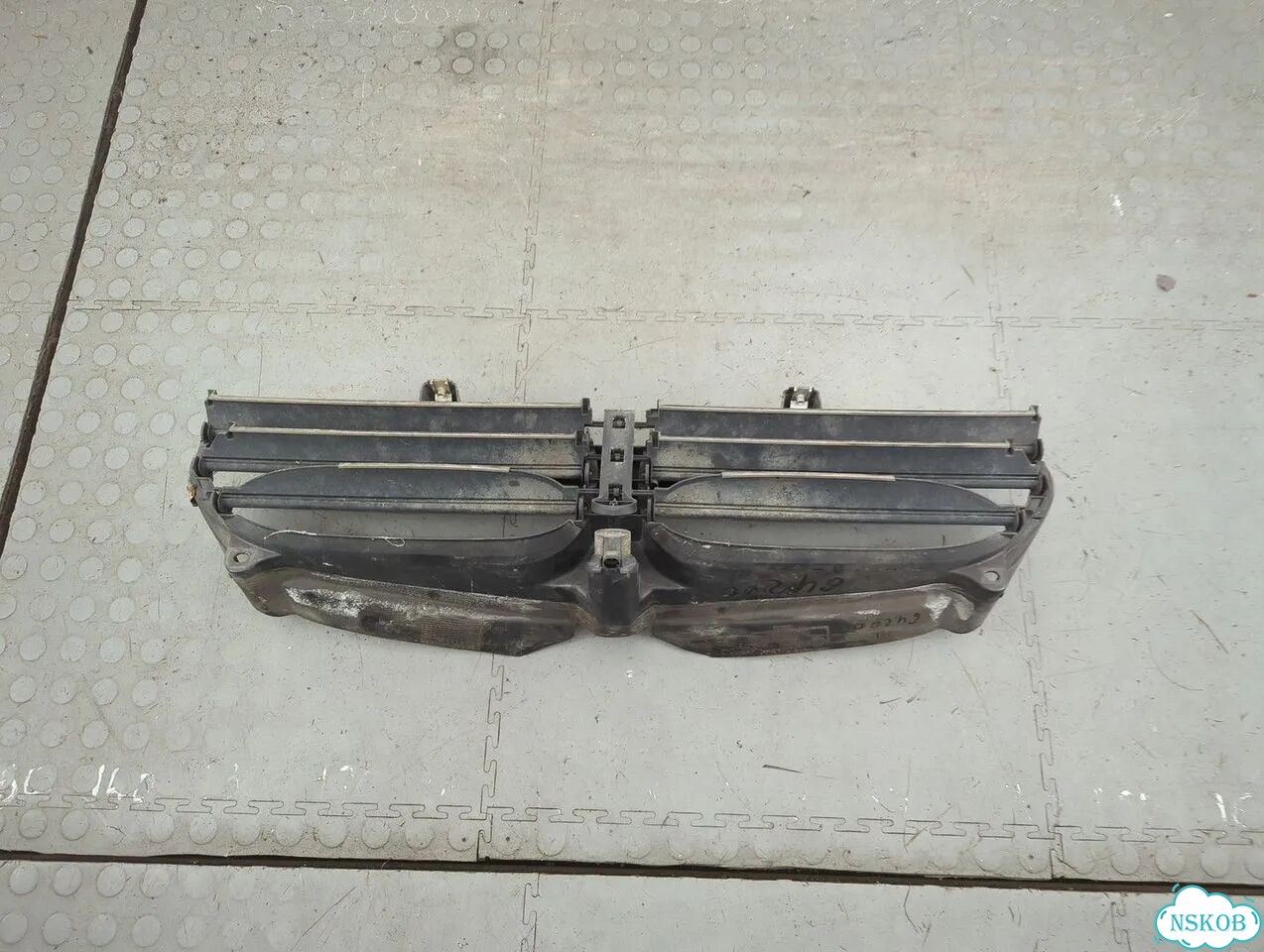 Жалюзи радиатора BMW 6 E63 фото 1