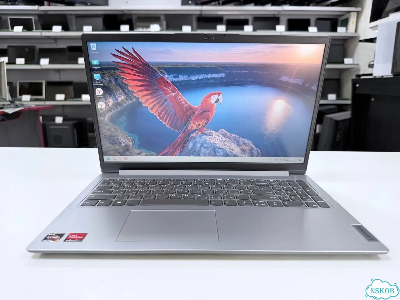 Ноутбук Lenovo IdeaPad 1 15AMN7 на Ryzen 5 7520U фото 2