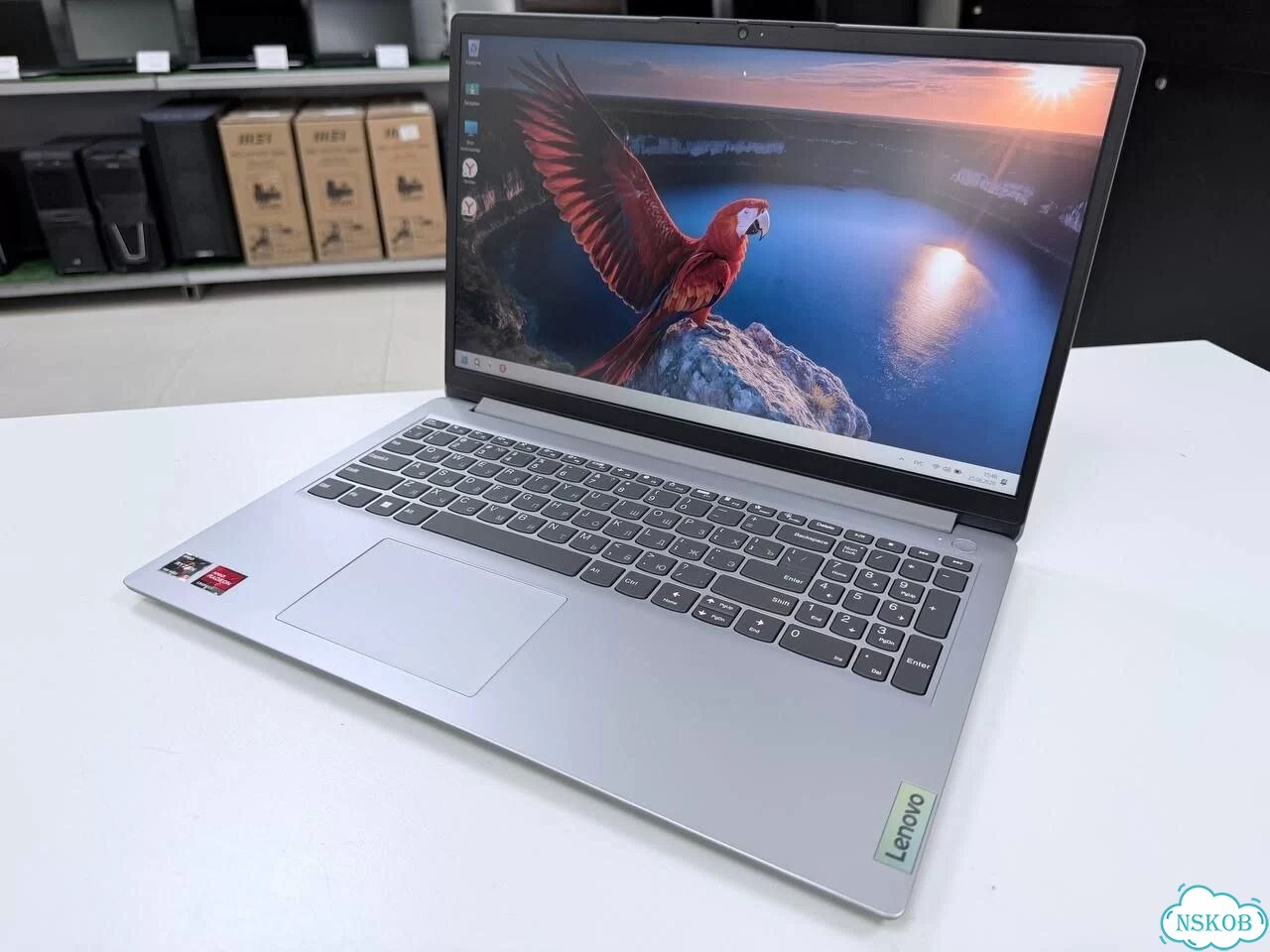 Ноутбук Lenovo IdeaPad 1 15AMN7 на Ryzen 5 7520U фото 3
