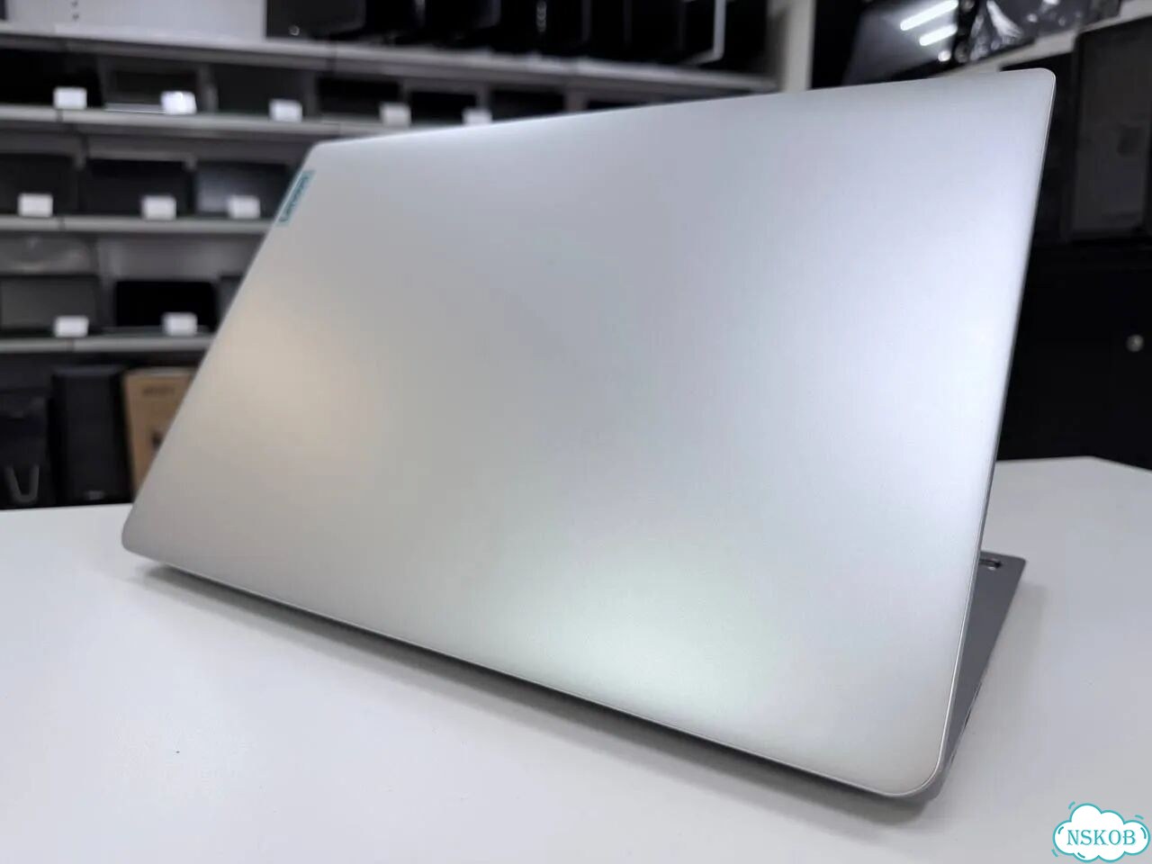 Ноутбук Lenovo IdeaPad 1 15AMN7 на Ryzen 5 7520U фото 6
