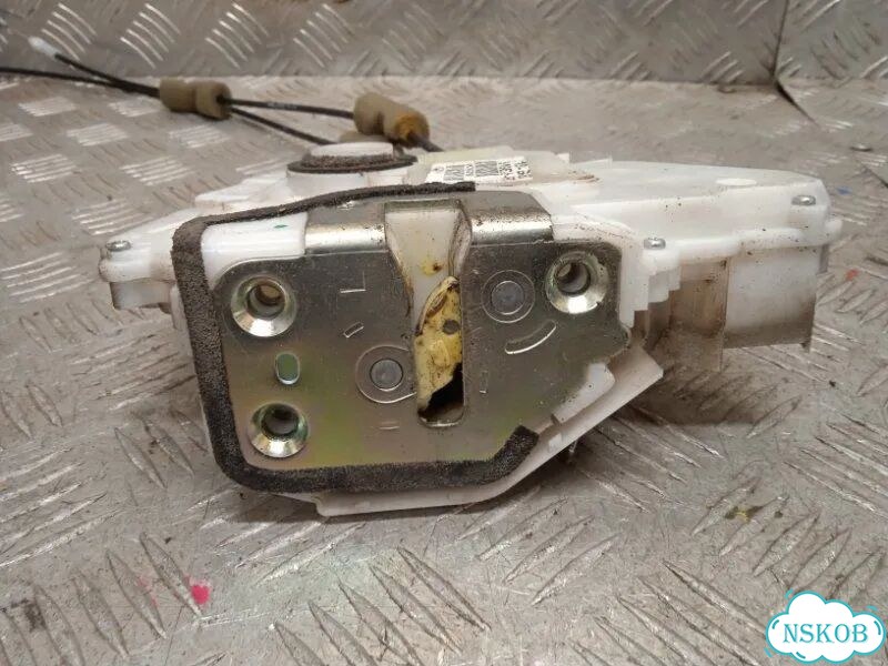 Замок двери передний левый Honda Civic FK2 R18A2 фото 8