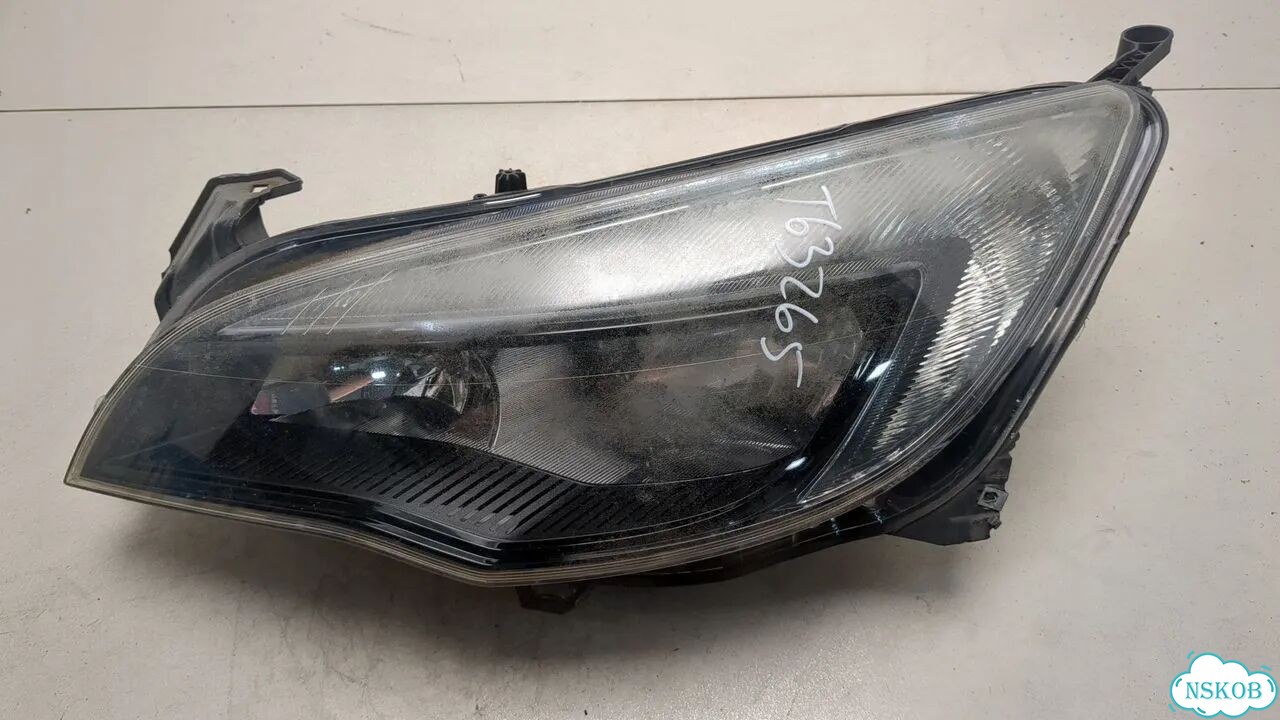 Фара (передняя) левая Opel Astra J фото 1