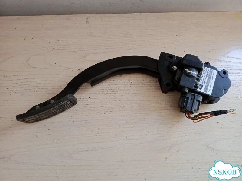 Педаль газа Land Rover Range Rover Sport L320 фото 4